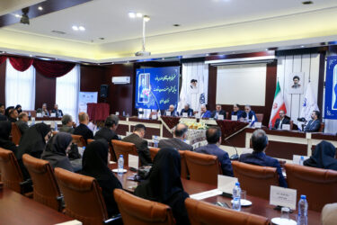 احیای فرش دستباف ایران در گرو توسعه صادرات و خلق ارزش اقتصادی؛ مشهد میزبان رؤسای ادارات فرش کشور