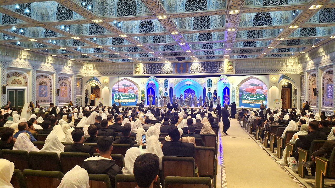 مهر ماندگار؛ جشن ازدواج ۳۱۳ زوج بسیجی در جوار بارگاه رضوی