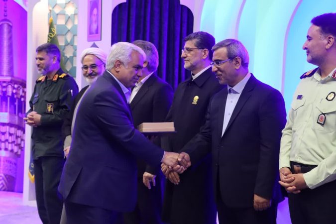 تقدیر استاندار از عملکرد مدیرکل میراث فرهنگی، گردشگری و صنایعدستی خراسان رضوی تقدیر استاندار از عملکرد مدیرکل میراث فرهنگی، گردشگری و صنایعدستی خراسان رضوی