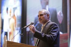 ۱۰۵۰ سالمند تحت حمایت در همایش سراسری تکریم سالمندان کمیته امداد خراسان رضوی شرکت کردند